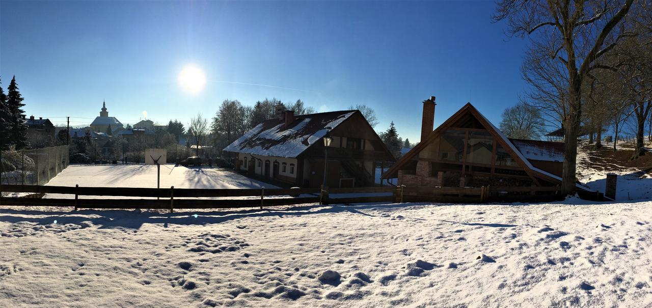Penzion U Skutilu Pilníkov Exterior photo